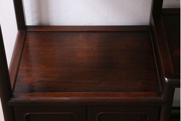 アンティーク家具　昭和初期　紫檀(したん)材　上品でモダンな佇まいの飾り棚(茶棚、収納棚)(R-039983)