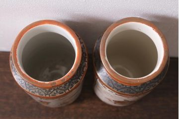 古民具・骨董　明治期　九谷焼　赤絵花瓶一対(花器)(R-039991)