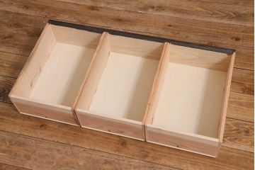 ラフジュ工房オリジナル　書院戸リメイク　富士・松の図柄が風情のあるガラス戸棚(収納棚、キャビネット)(R-040000)