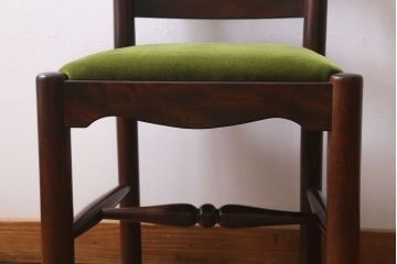 中古　松本民芸家具　グリーンのファブリックが上品な印象のA型布張ラダーバックチェア(ダイニングチェア、椅子)(R-040005)