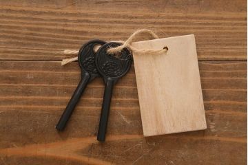 リメイク家具　伝統民芸　岩谷堂箪笥　和箪笥と収納棚の2wayが魅力の脚付サイドボード(衣装箪笥、収納棚)(R-040006)