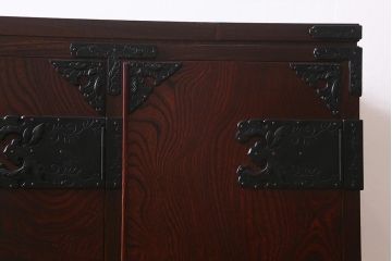 リメイク家具　伝統民芸　岩谷堂箪笥　和箪笥と収納棚の2wayが魅力の脚付サイドボード(衣装箪笥、収納棚)(R-040006)