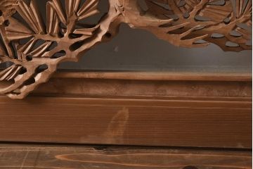 ビンテージ家具　昭和中期　特大サイズ　松の彫りが和の空間を高める欄間(明り取り、明かり取り)(R-040010)