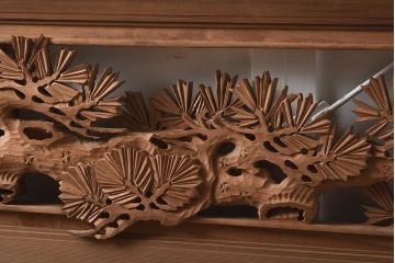 ビンテージ家具　昭和中期　特大サイズ　松の彫りが和の空間を高める欄間(明り取り、明かり取り)(R-040010)