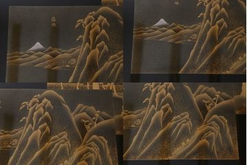 中古　輪島塗　東海道五十三次　黒漆と蒔絵が美しいガラス天板付きの座卓(ローテーブル)(R-040015)