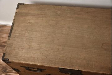 アンティーク家具　和製アンティーク　明治期　桐材　木味が魅力の和レトロな重ね箪笥(時代箪笥、テレビ台、ローボード、桐箪笥、桐たんす)(R-040018)