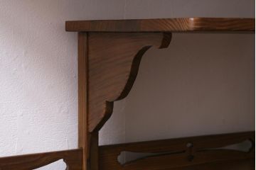 ヴィンテージ家具　工芸家具　高級杉材　味のある木の質感と力強い杢目が魅力の飾り棚(茶棚、収納棚、戸棚、ビンテージ)(R-040026)
