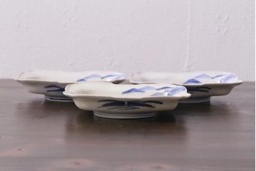 アンティーク雑貨　古民具・骨董　明治大正期　金彩染付変形皿3枚セット(和食器、角皿)(R-040029)
