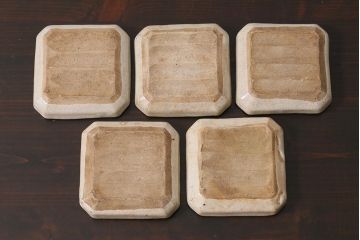 アンティーク雑貨　江戸明治期　時代物　古い志野焼　在銘　角皿5枚セット(和食器)(R-040030)