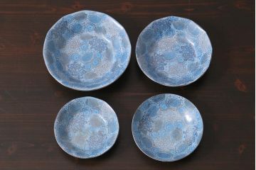 未使用品　輸出用　昭和期　九谷焼　菊図金彩深皿4枚セット(和食器)(R-040039)