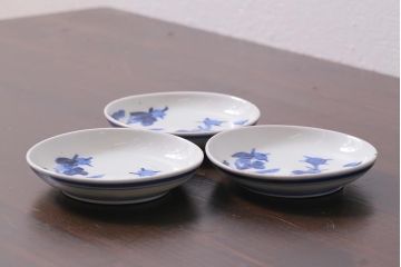 アンティーク雑貨　明治　伊万里　花蝶図　染付3.6寸小皿3枚セット(和食器)(R-040041)