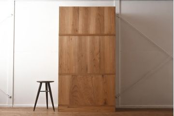 アンティーク家具　昭和中期　前面桐材　シンプルな戸棚付き重ね箪笥(和タンス、チェスト、収納棚、桐箪笥、桐たんす)(R-040050)