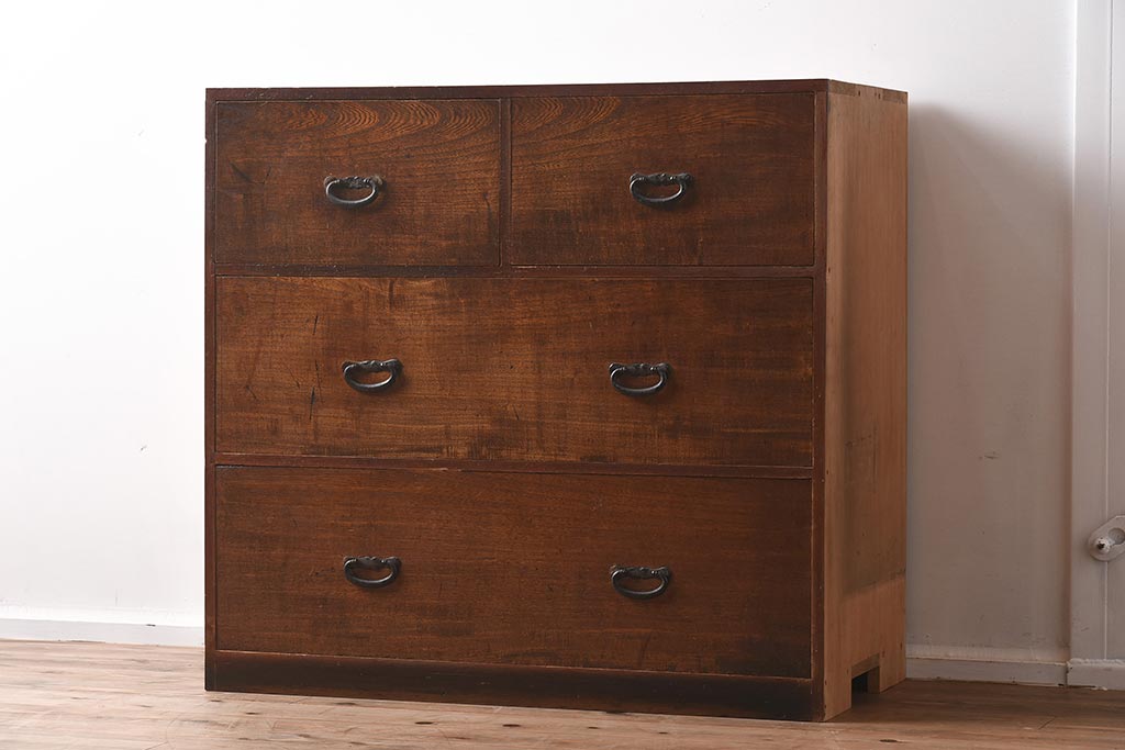 アンティーク家具　大正昭和初期　前面ケヤキ材　木の風合いが楽しめるシンプルなチェスト(引き出し、和タンス)(R-040051)