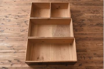 アンティーク家具　大正昭和初期　前面ケヤキ材　木の風合いが楽しめるシンプルなチェスト(引き出し、和タンス)(R-040051)