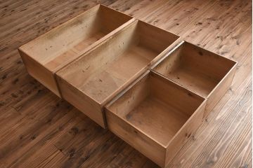 アンティーク家具　大正昭和初期　前面ケヤキ材　木の風合いが楽しめるシンプルなチェスト(引き出し、和タンス)(R-040051)