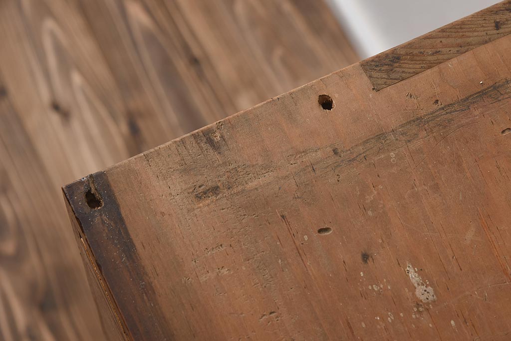 アンティーク家具　大正昭和初期　前面ケヤキ材　木の風合いが楽しめるシンプルなチェスト(引き出し、和タンス)(R-040051)