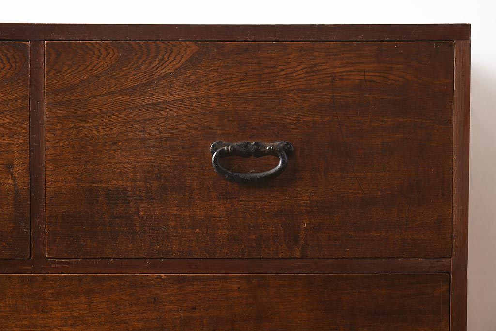 アンティーク家具　大正昭和初期　前面ケヤキ材　木の風合いが楽しめるシンプルなチェスト(引き出し、和タンス)(R-040051)