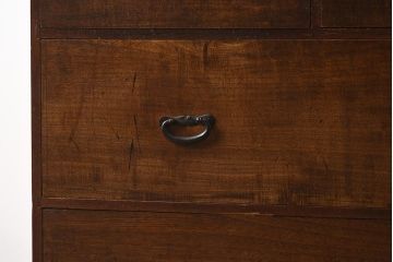 アンティーク家具　大正昭和初期　前面ケヤキ材　木の風合いが楽しめるシンプルなチェスト(引き出し、和タンス)(R-040051)