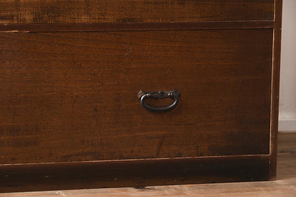 アンティーク家具　大正昭和初期　前面ケヤキ材　木の風合いが楽しめるシンプルなチェスト(引き出し、和タンス)(R-040051)