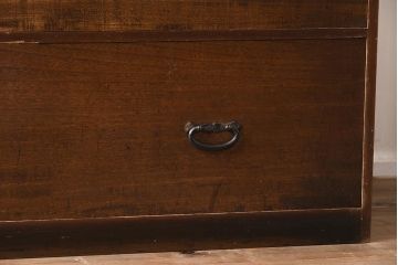 アンティーク家具　大正昭和初期　前面ケヤキ材　木の風合いが楽しめるシンプルなチェスト(引き出し、和タンス)(R-040051)