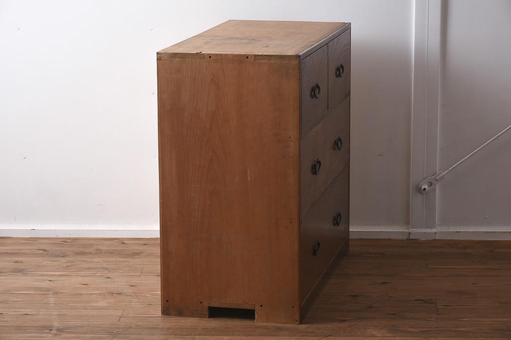 アンティーク家具　大正昭和初期　前面ケヤキ材　木の風合いが楽しめるシンプルなチェスト(引き出し、和タンス)(R-040051)