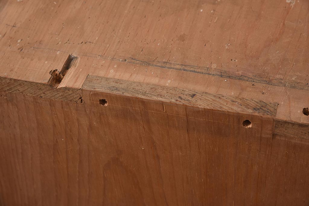 アンティーク家具　大正昭和初期　前面ケヤキ材　木の風合いが楽しめるシンプルなチェスト(引き出し、和タンス)(R-040051)