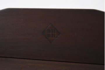 アンティーク家具　レトロ家具　薄型で小振りな収納棚(キャビネット、本棚)(R-040053)