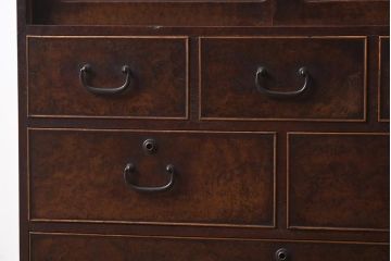 アンティーク家具　和製アンティーク　昭和初期　総楠木材(クスノキ)　指物家具　上手物　レトロな佇まいが可愛らしい小箪笥(引き出し、収納棚、戸棚、小物収納)(R-040058)