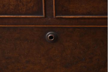 アンティーク家具　和製アンティーク　昭和初期　総楠木材(クスノキ)　指物家具　上手物　レトロな佇まいが可愛らしい小箪笥(引き出し、収納棚、戸棚、小物収納)(R-040058)