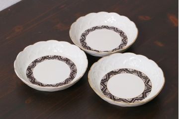 アンティーク雑貨　江戸明治期　白磁陽刻なます皿3枚セット(中皿、和食器)(R-040065)