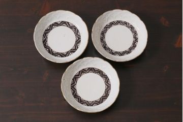 アンティーク雑貨　江戸明治期　白磁陽刻なます皿3枚セット(中皿、和食器)(R-040066)