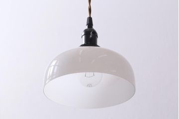 アンティーク照明　昭和初期　半月型のガラスシェードが和む空間を演出するペンダントライト(天井照明、吊り下げ照明)(R-040079)