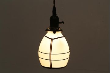 アンティーク照明　シンプルなラインが趣あるレトロな吊り下げ照明(天井照明、電笠、ペンダントライト)(R-040082)