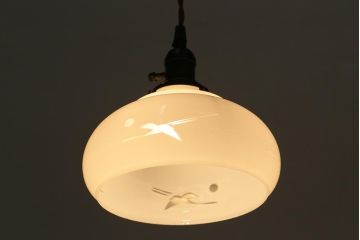 アンティーク照明　昭和レトロ　鶴の透かしが素敵な切子のペンダントライト(天井照明、吊り下げ照明、シェード)(R-040083)