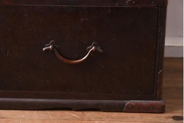 アンティーク家具　和製アンティーク　明治大正期　総ケヤキ材　玉杢　銅金具　赤みがかった色味がレトロな小箪笥(引き出し、小物収納)(R-040086)