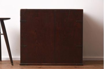 アンティーク家具　和製アンティーク　明治大正期　総ケヤキ材　玉杢　銅金具　赤みがかった色味がレトロな小箪笥(引き出し、小物収納)(R-040086)