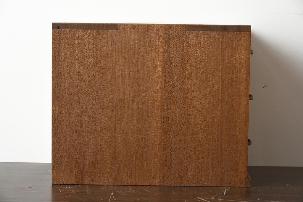 レトロ家具　昭和レトロ　昭和中期　素朴な風合いがレトロな小引き出し(小物収納、卓上収納)(R-040092)