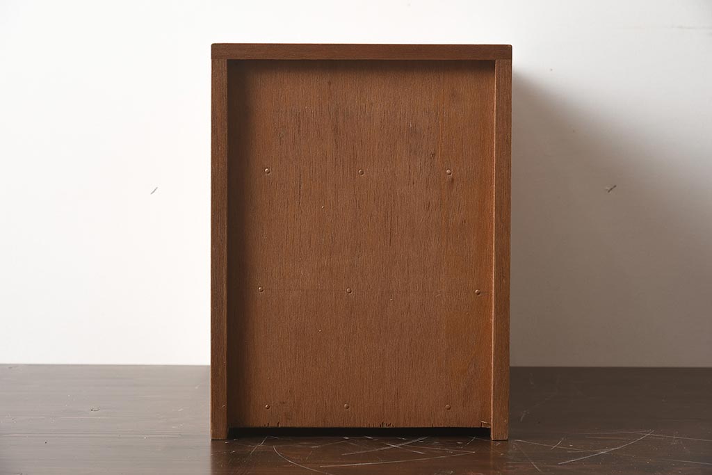 レトロ家具　昭和レトロ　昭和中期　素朴な風合いがレトロな小引き出し(小物収納、卓上収納)(R-040092)