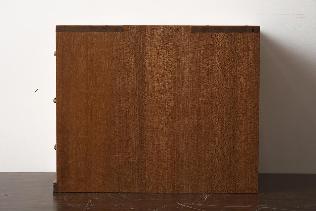 レトロ家具　昭和レトロ　昭和中期　素朴な風合いがレトロな小引き出し(小物収納、卓上収納)(R-040092)