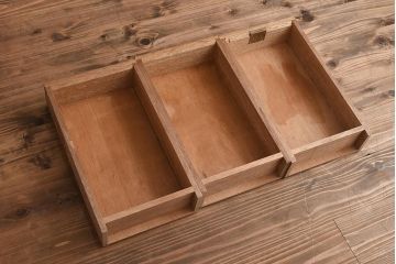レトロ家具　昭和レトロ　昭和中期　素朴な風合いがレトロな小引き出し(小物収納、卓上収納)(R-040092)