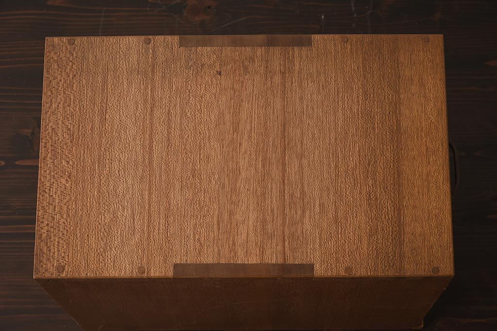 レトロ家具　昭和レトロ　昭和中期　素朴な風合いがレトロな小引き出し(小物収納、卓上収納)(R-040092)