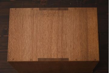 レトロ家具　昭和レトロ　昭和中期　素朴な風合いがレトロな小引き出し(小物収納、卓上収納)(R-040092)