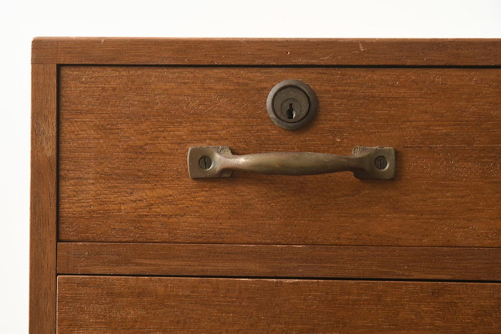 レトロ家具　昭和レトロ　昭和中期　素朴な風合いがレトロな小引き出し(小物収納、卓上収納)(R-040092)