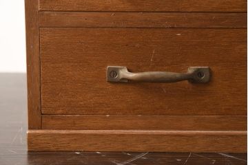 レトロ家具　昭和レトロ　昭和中期　素朴な風合いがレトロな小引き出し(小物収納、卓上収納)(R-040092)