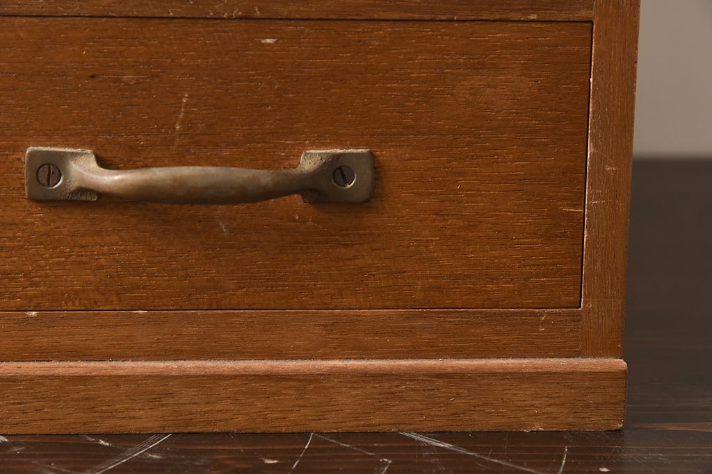 レトロ家具　昭和レトロ　昭和中期　素朴な風合いがレトロな小引き出し(小物収納、卓上収納)(R-040092)