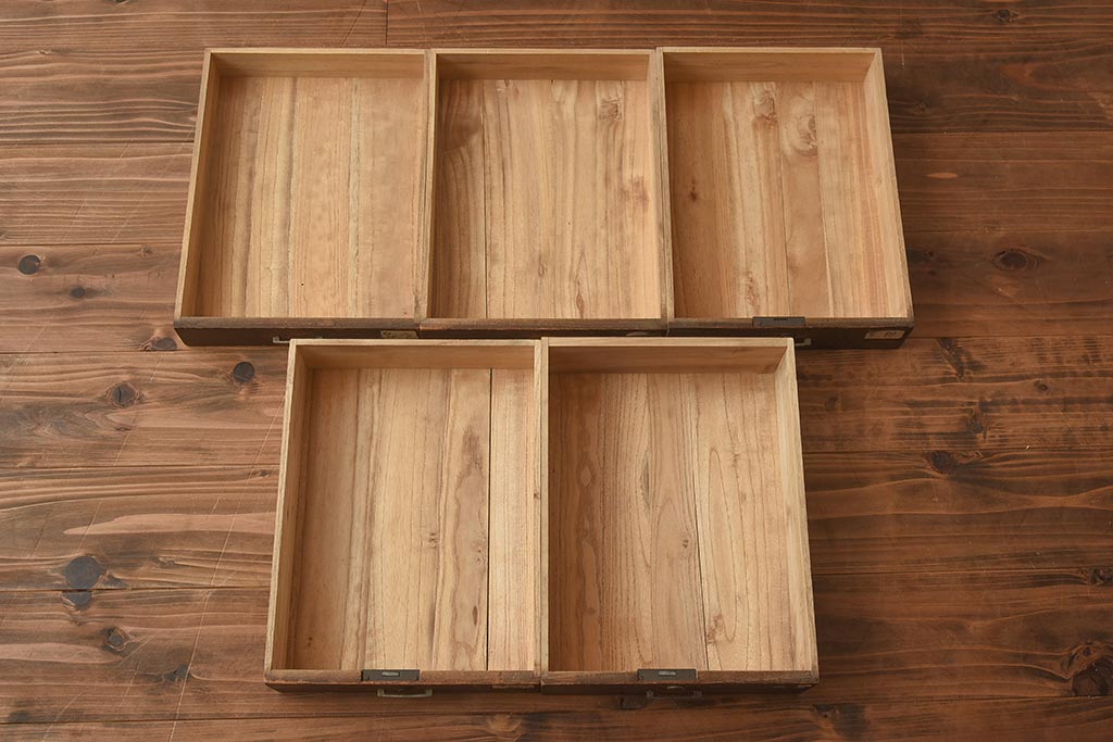 アンティーク家具　和製アンティーク　昭和初期　味のある桐材製の小引き出し(卓上収納、小物収納)(R-040095)