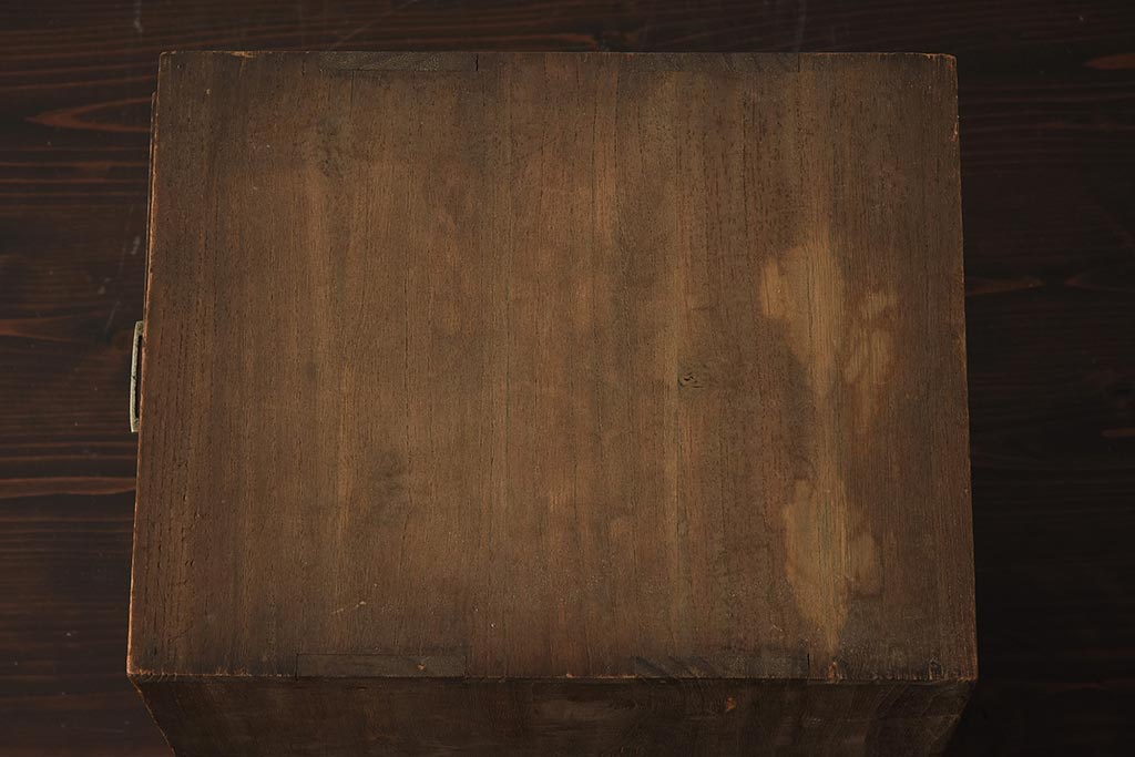 アンティーク家具　和製アンティーク　昭和初期　味のある桐材製の小引き出し(卓上収納、小物収納)(R-040095)