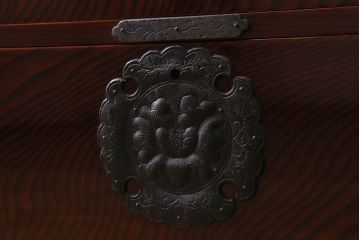 中古　民芸家具　和製アンティーク　ケヤキ材　美しい杢目が目を引く衣装箪笥(整理箪笥、引き出し、チェスト)(R-040096)