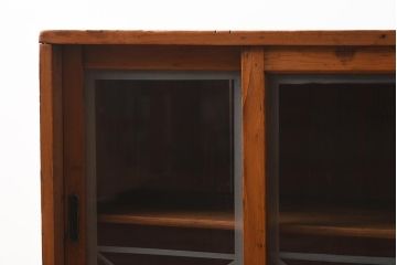 アンティーク家具　引き出し付き　ガラスの模様がおしゃれな小型の収納棚(戸棚、キャビネット)(R-040100)