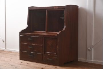 アンティーク家具　三方ケヤキ材　戸棚と引き出しが備わったレトロなキャビネット(収納棚)(R-040101)